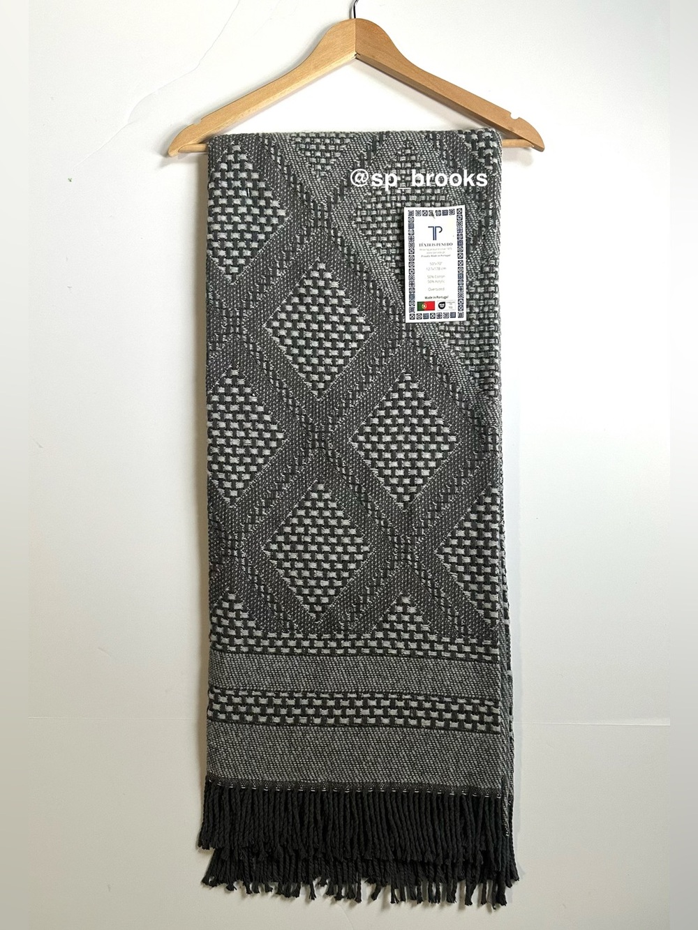 🎁Texteis Penedo Throw Blanket -Gray Diamond Geometric Pattern Cotton Blend Throw